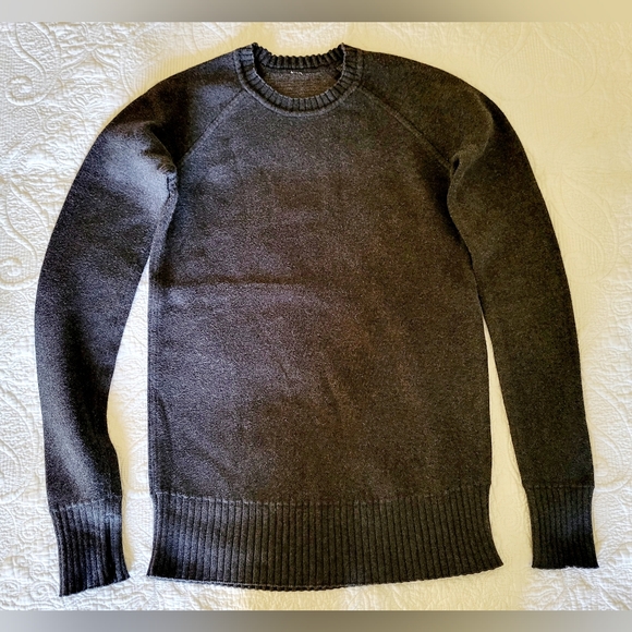 Lululemon Sweater - Picture 1 of 3